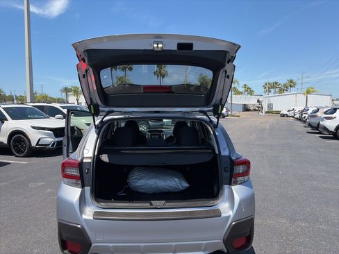 Used 2021 Subaru Crosstrek 2.0i Premium image 10