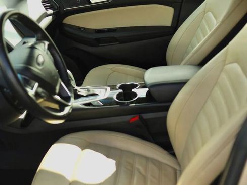 Used 2017 Ford Edge SEL w/ Equipment Group 201A image 33