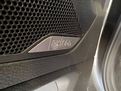 Used 2018 Genesis G80 3.8 w/ Option Group 02 image 15