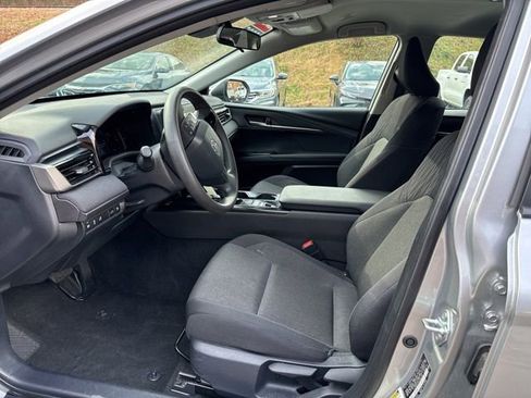 Used 2025 Toyota Camry LE image 19