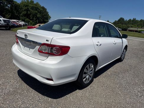 Used 2013 Toyota Corolla LE FWD image 13