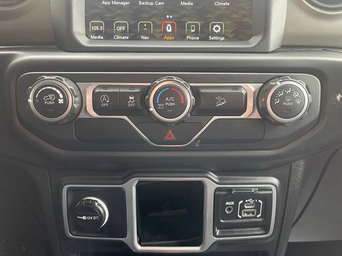 Used 2018 Jeep Wrangler Unlimited Sport AWD/4WD image 23