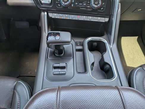 Used 2023 GMC Sierra 1500 Denali w/ Technology Package AWD/4WD image 21