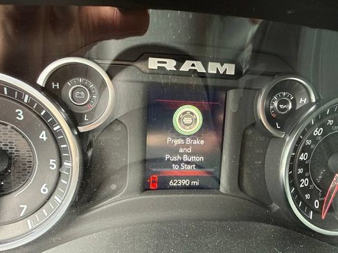 Used 2023 RAM 1500 Big Horn AWD/4WD image 4