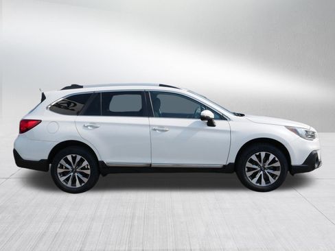Used 2018 Subaru Outback 2.5i Touring AWD/4WD image 8