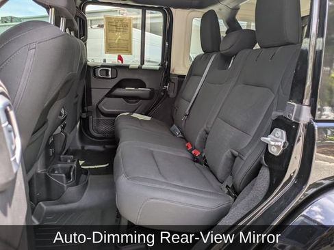 Used 2021 Jeep Wrangler Unlimited Sahara w/ Uconnect 4C Nav & Sound Group AWD/4WD image 14