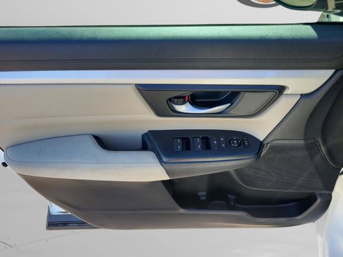 Used 2017 Honda CR-V LX image 18