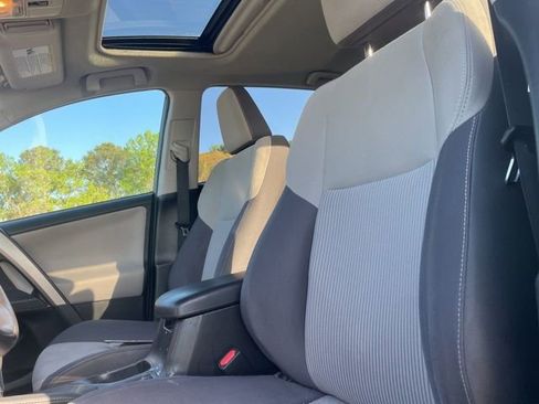 Used 2014 Toyota RAV4 XLE image 3