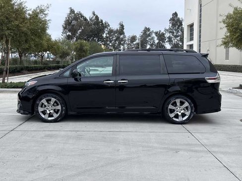 Used 2013 Toyota Sienna SE image 6