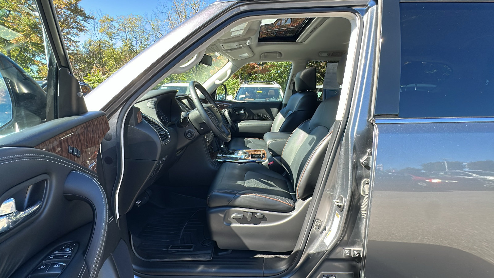 Used 2019 Nissan Armada Platinum w/ Captain's Chairs Package AWD/4WD image 13