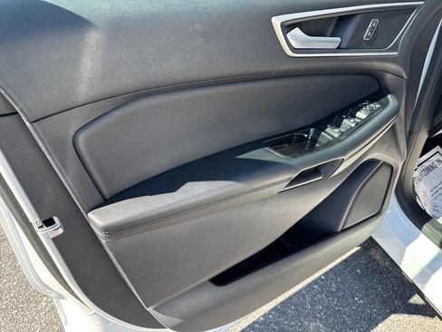 Used 2020 Ford Edge SEL AWD/4WD image 10