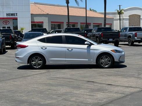 Used 2018 Hyundai Elantra Value Edition FWD image 4