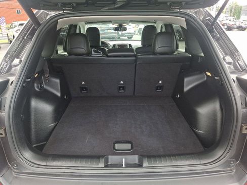 Certified 2022 Jeep Cherokee Latitude Lux image 28