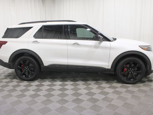 Used 2024 Ford Explorer ST w/ Equipment Group 401A AWD/4WD image 34