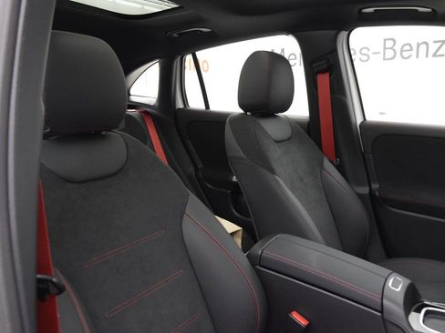New 2026 Mercedes-Benz GLA 35 AMG 4MATIC image 17