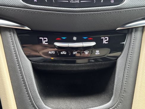 Used 2018 Cadillac XT5 Premium Luxury FWD image 28