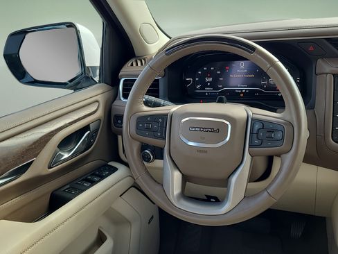 Used 2024 GMC Yukon XL Denali w/ Denali Reserve Package AWD/4WD image 12