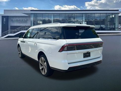 New 2027 Lincoln Navigator L Black Label AWD/4WD image 5