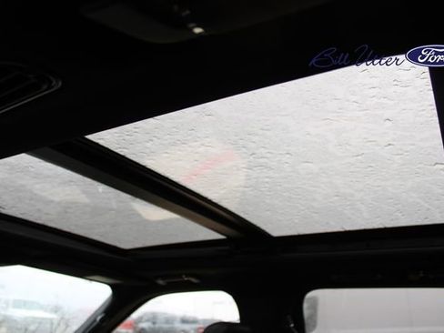 Used 2024 Lincoln Navigator Premiere image 16