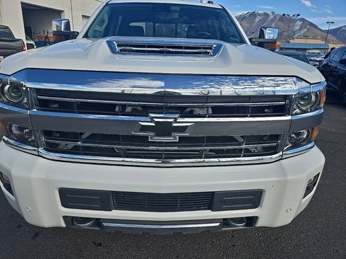 Used 2018 Chevrolet Silverado 2500 High Country w/ Duramax Plus Package image 33