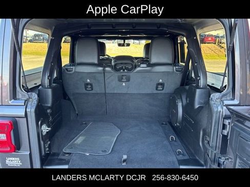 Used 2021 Jeep Wrangler Unlimited Sahara image 16