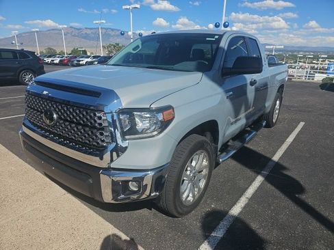 Used 2019 Toyota Tundra SR5 w/ SR5 Upgrade Package AWD/4WD image 1
