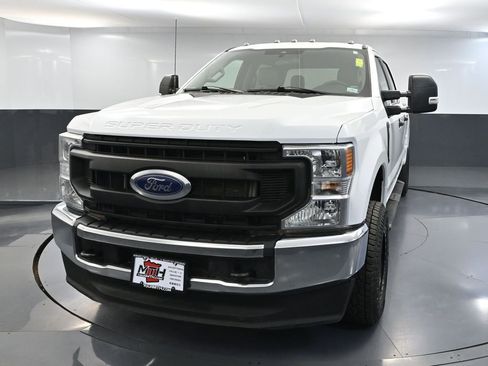 Used 2022 Ford F250 XL w/ Power Equipment Group AWD/4WD image 12