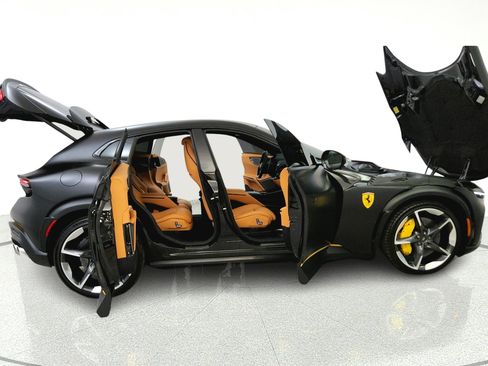 Used 2024 Ferrari Purosangue AWD/4WD image 12