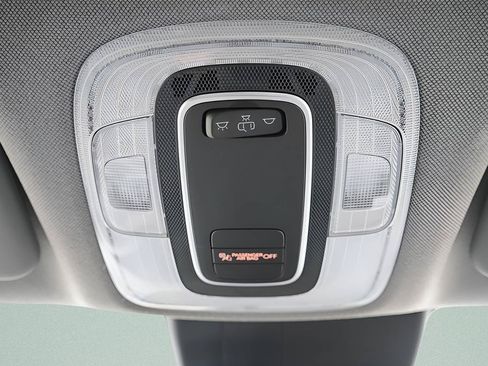 Certified 2025 Hyundai Elantra Sport FWD image 18