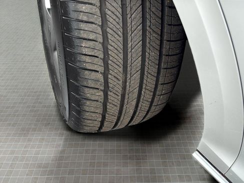 Certified 2026 Genesis GV70 2.5T Advanced image 11