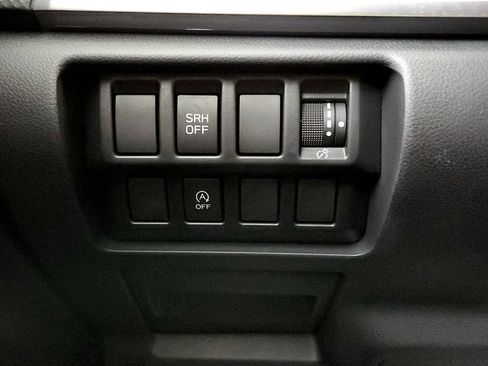Used 2021 Subaru Forester Premium AWD/4WD image 33