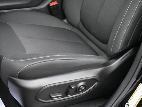 Used 2025 Jeep Grand Cherokee Laredo w/ Luxury Tech Group I image 10