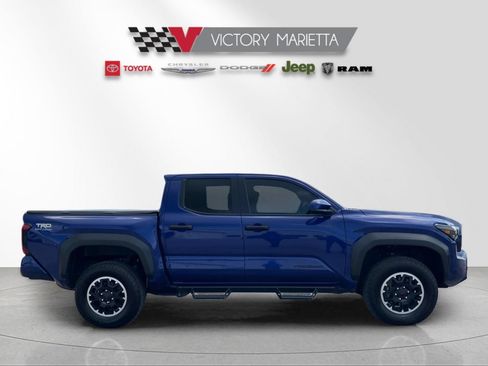 Used 2025 Toyota Tacoma TRD Off-Road AWD/4WD image 6