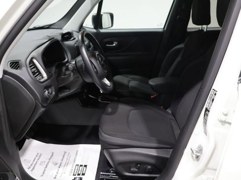 Used 2023 Jeep Renegade Latitude w/ Premium Group AWD/4WD image 12
