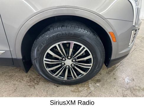 Used 2019 Cadillac XT5 Luxury FWD image 17