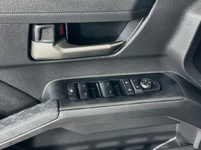 Certified 2025 Toyota Tacoma TRD Off-Road AWD/4WD image 19