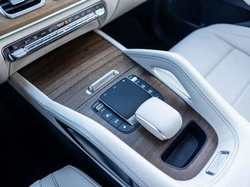 Used 2022 Mercedes-Benz GLE 350 4MATIC image 30