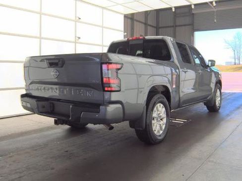 Used 2024 Nissan Frontier SV w/ Technology Package image 4