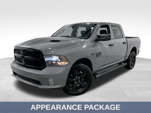 Used 2022 RAM 1500 Express w/ Ceramic Grey Express Package AWD/4WD image 4