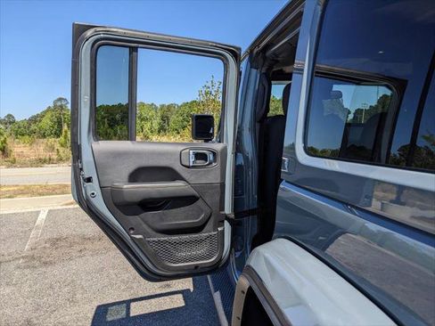 Certified 2025 Jeep Wrangler Unlimited Sahara AWD/4WD image 56