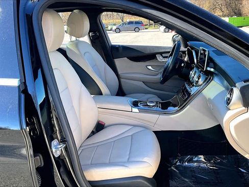 Used 2018 Mercedes-Benz C 300 4MATIC Sedan image 8