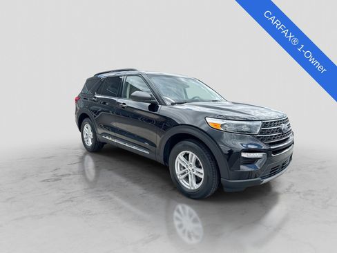 Used 2023 Ford Explorer XLT w/ Equipment Group 202A AWD/4WD image 10