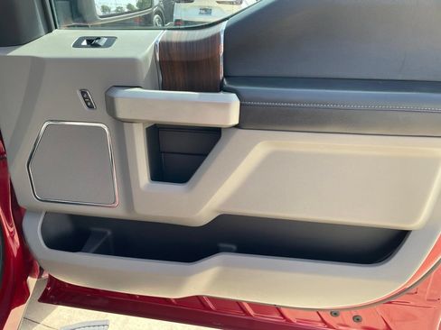 Used 2017 Ford F150 Lariat RWD image 28