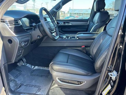 New 2026 Jeep Grand Wagoneer Summit image 11