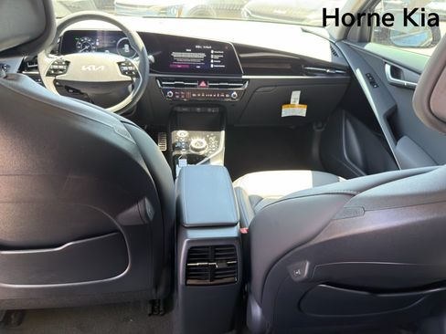 New 2026 Kia Niro Wave FWD image 23
