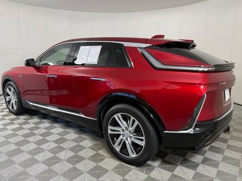Used 2024 Cadillac Lyriq Tech AWD/4WD image 4