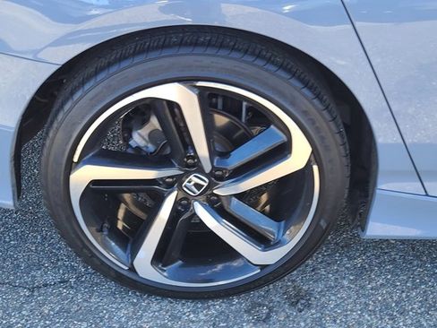 Used 2022 Honda Accord Sport image 11
