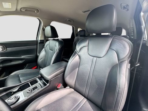Certified 2023 Kia Sorento EX AWD/4WD image 24