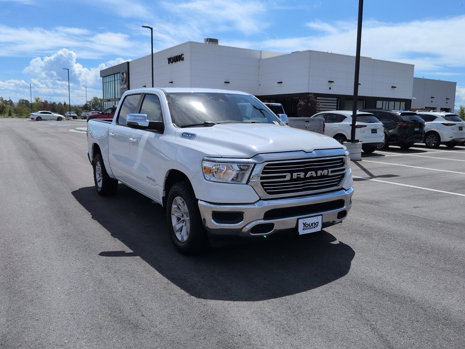 Used 2024 RAM 1500 Laramie AWD/4WD image 1