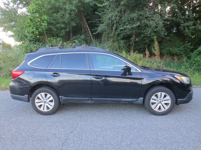 Used 2017 Subaru Outback 2.5i Premium AWD/4WD image 11